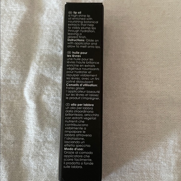 Rodial Lip Oil with Natural Oils - Picture 3 of 4